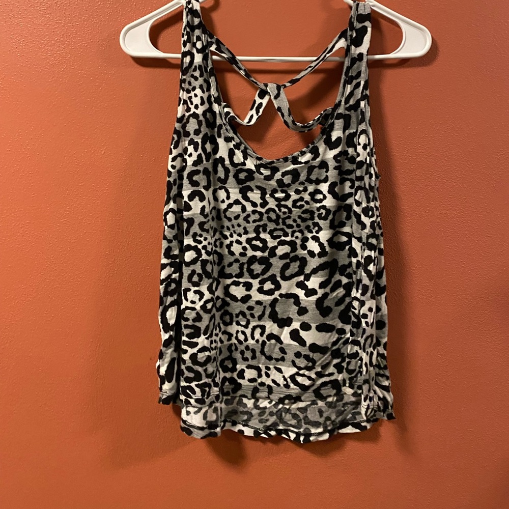 Women’s Forever 21 CrissCross Tank Top.